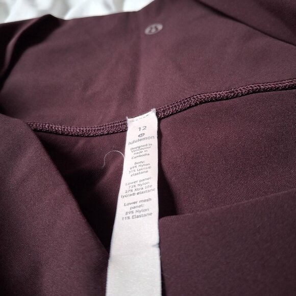 Lululemon 25" length Leggings - Picture 4 of 6